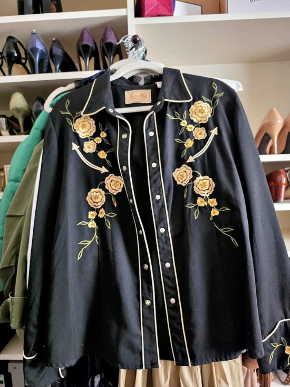 Scully Floral Embroidered Western Snap Shirt Black & Orange XL